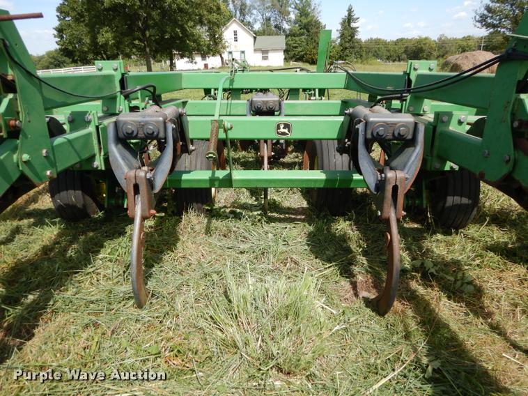 image for item DD0853 John Deere 2700 disk