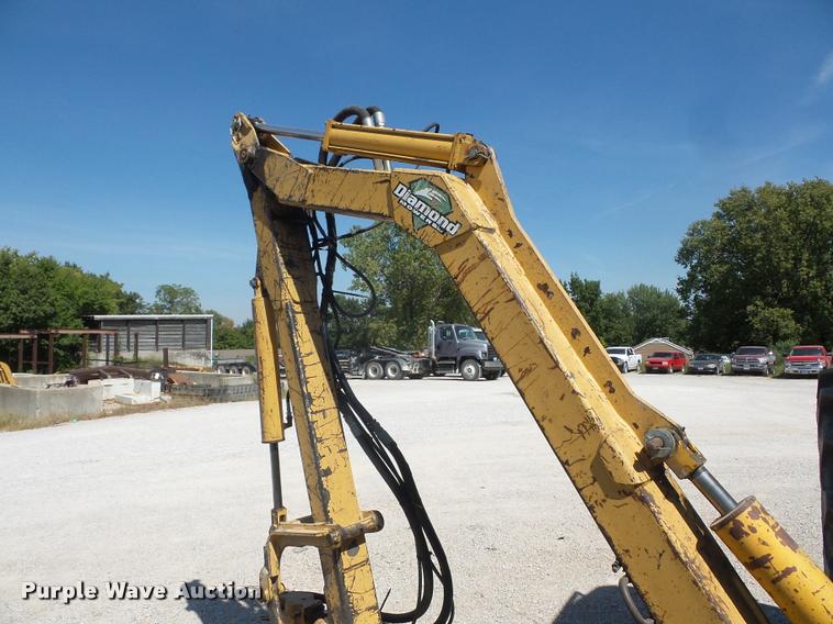 image for item DD1533 2005 John Deere 6320 tractor