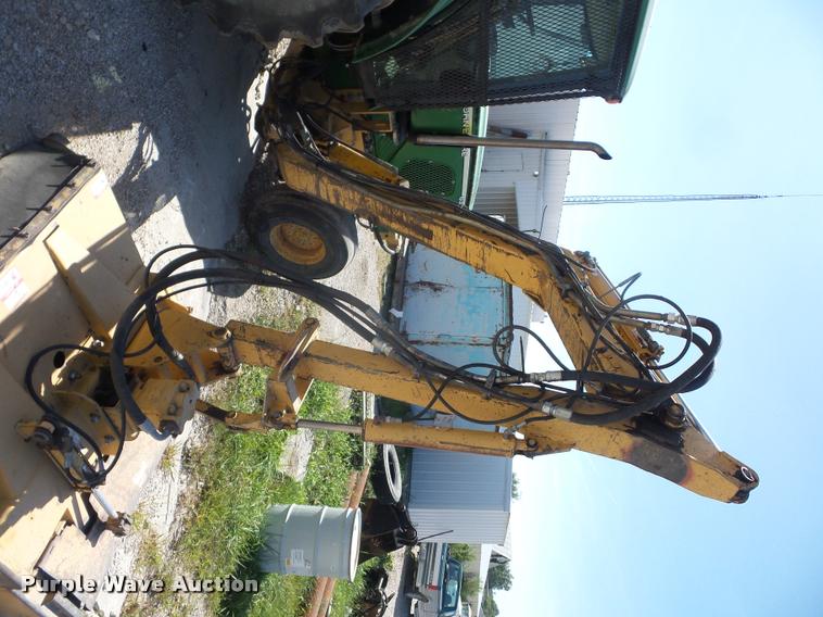 image for item DD1533 2005 John Deere 6320 tractor