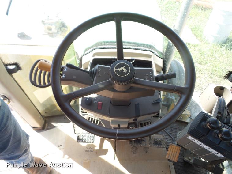 image for item DD1533 2005 John Deere 6320 tractor