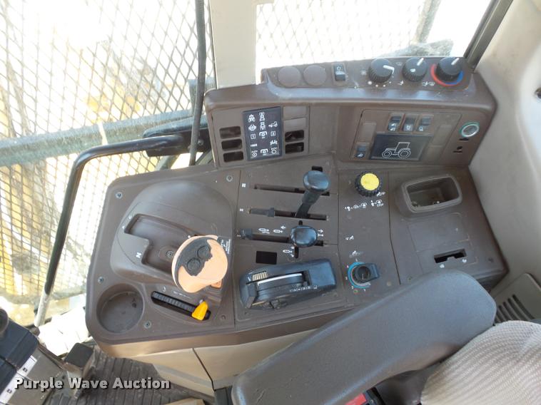 image for item DD1533 2005 John Deere 6320 tractor