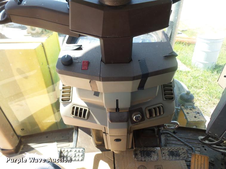 image for item DD1533 2005 John Deere 6320 tractor