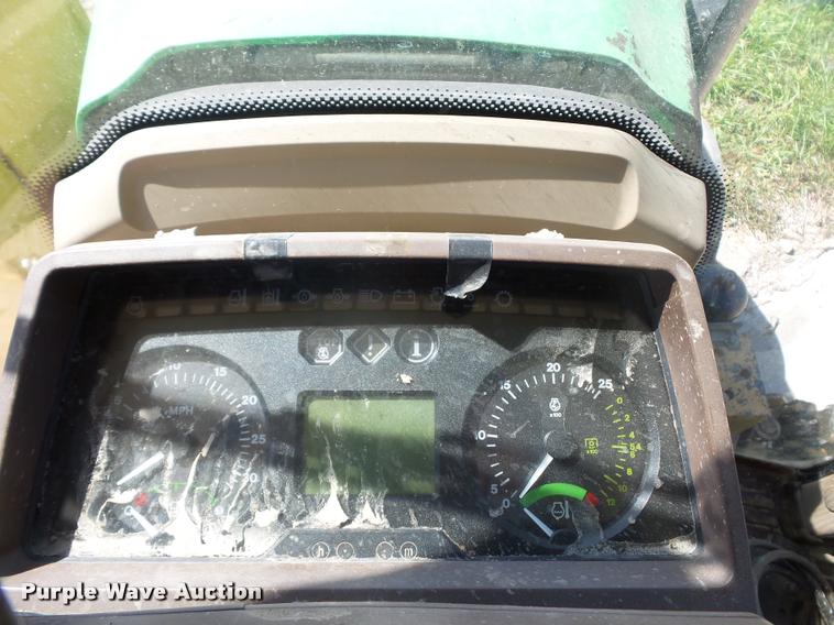 image for item DD1533 2005 John Deere 6320 tractor