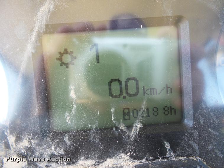 image for item DD1533 2005 John Deere 6320 tractor