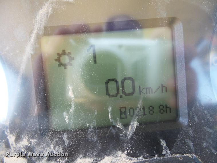 image for item DD1533 2005 John Deere 6320 tractor