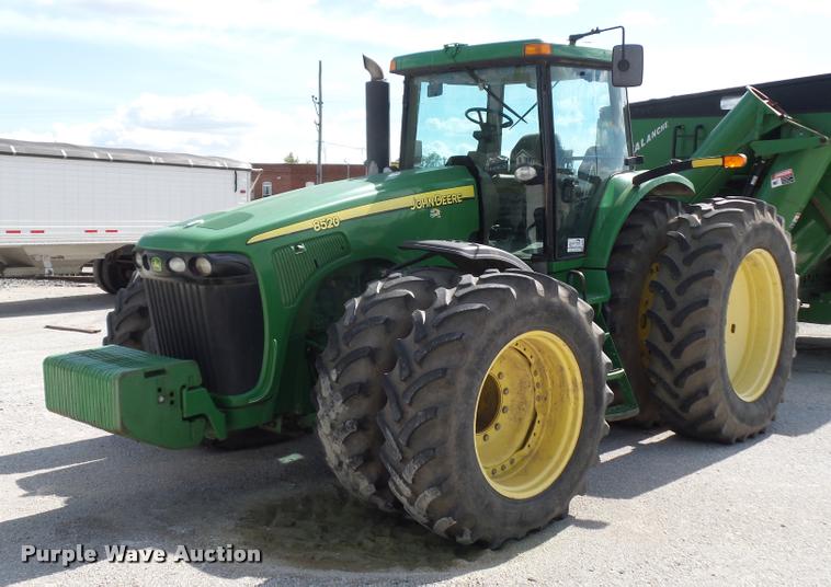 image for item DD1543 2004 John Deere 8520 MFWD tractor