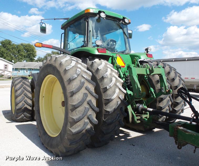 image for item DD1543 2004 John Deere 8520 MFWD tractor
