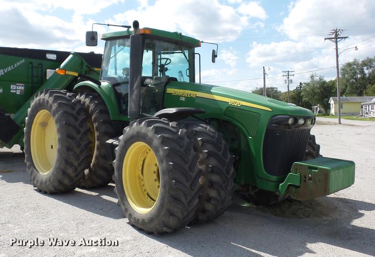 image for item DD1543 2004 John Deere 8520 MFWD tractor