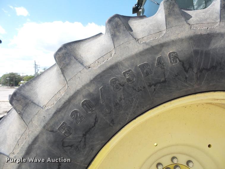 image for item DD1543 2004 John Deere 8520 MFWD tractor