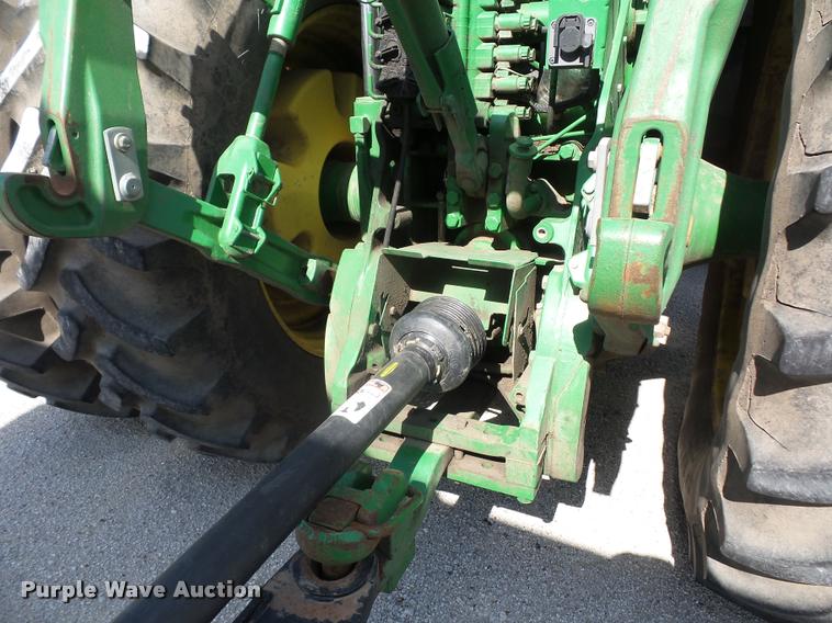 image for item DD1543 2004 John Deere 8520 MFWD tractor