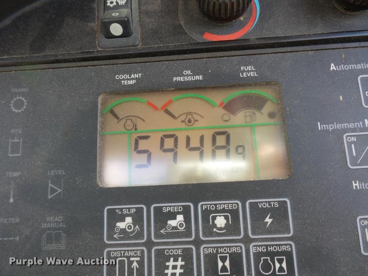 image for item DD1543 2004 John Deere 8520 MFWD tractor