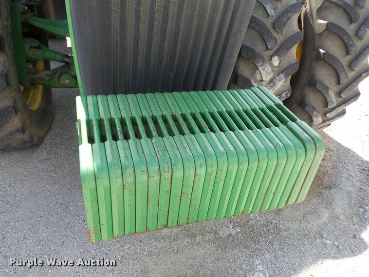 image for item DD1543 2004 John Deere 8520 MFWD tractor