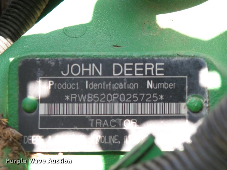 image for item DD1543 2004 John Deere 8520 MFWD tractor