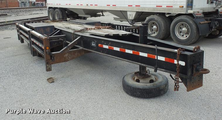 image for item DD1544 2001 Behnke sprayer trailer
