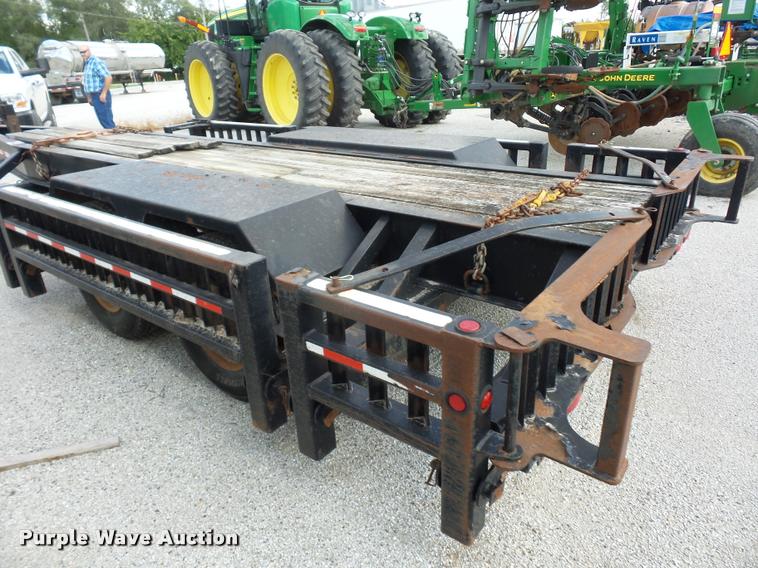 image for item DD1544 2001 Behnke sprayer trailer