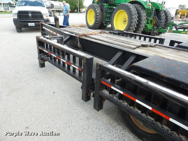 image for item DD1544 2001 Behnke sprayer trailer
