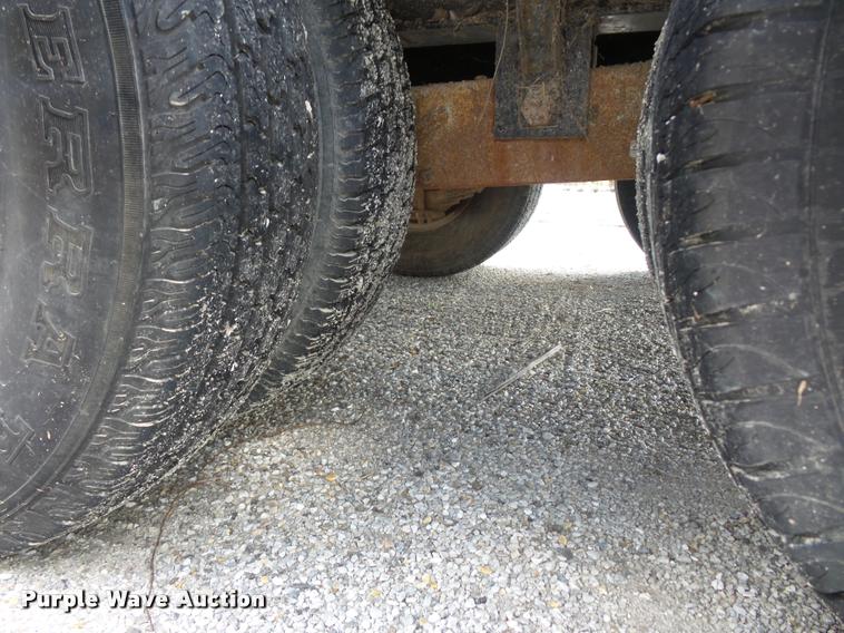 image for item DD1544 2001 Behnke sprayer trailer