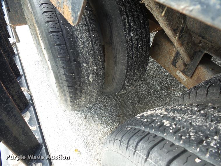 image for item DD1544 2001 Behnke sprayer trailer