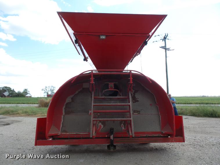 image for item DD1545 2014 Akron GTX3230 grain bagger