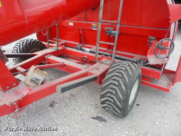 image for item DD1545 2014 Akron GTX3230 grain bagger