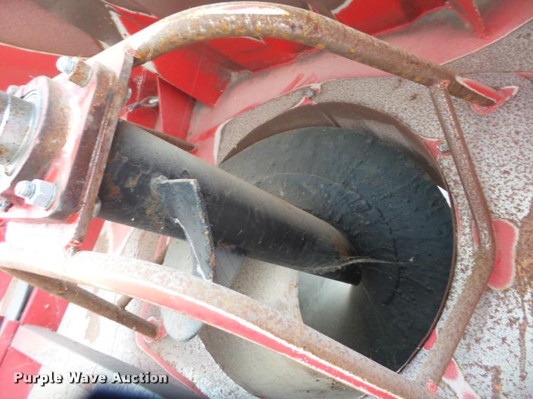 image for item DD1545 2014 Akron GTX3230 grain bagger