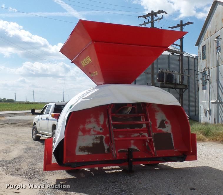 image for item DD1546 Akron GTX3230 grain bagger