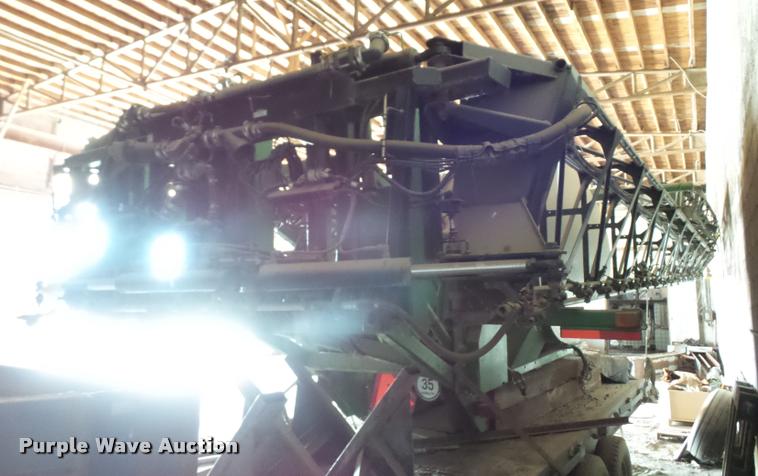 image for item DD1547 John Deere sprayer boom attachment