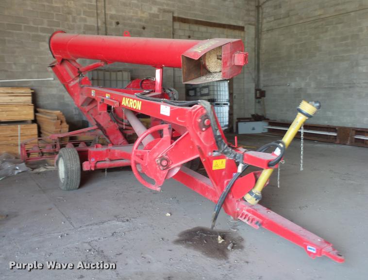 image for item DD1548 Akron EXG300 grain bag unloader