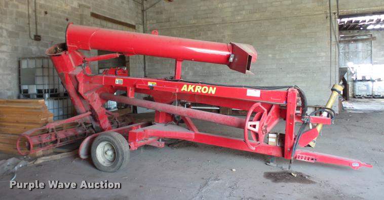 image for item DD1548 Akron EXG300 grain bag unloader
