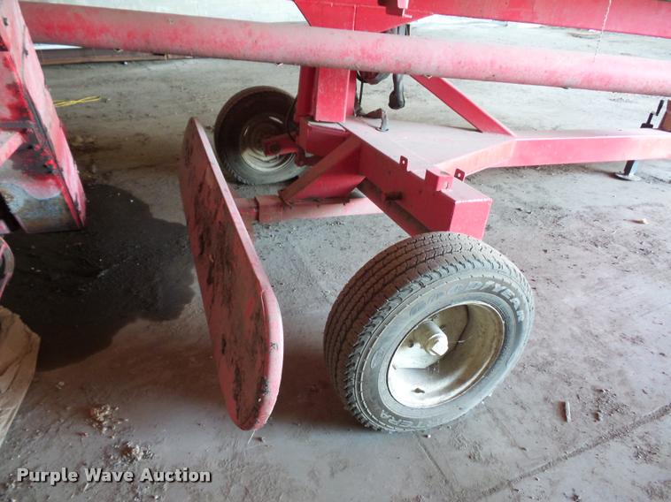 image for item DD1548 Akron EXG300 grain bag unloader