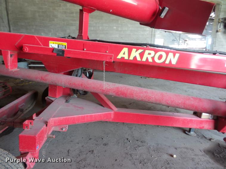 image for item DD1548 Akron EXG300 grain bag unloader