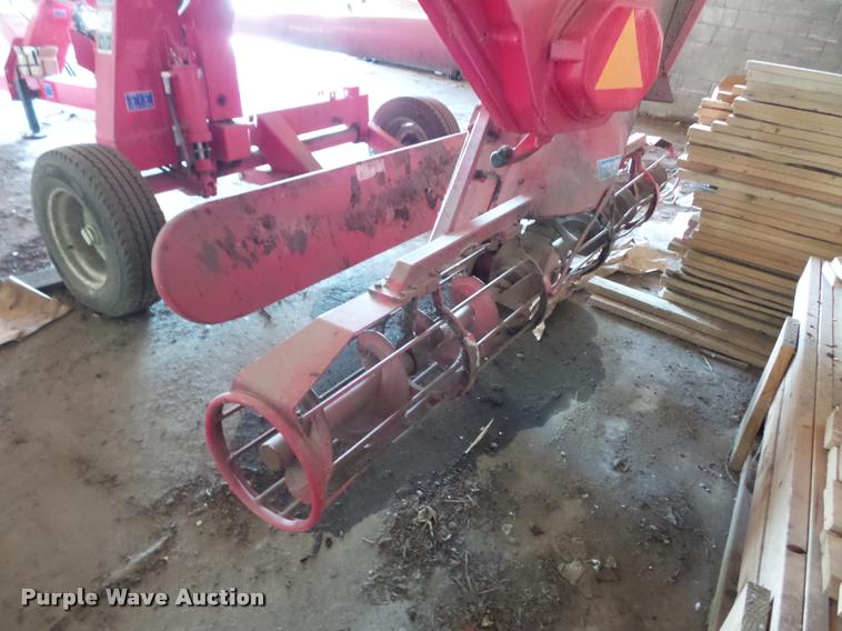 image for item DD1548 Akron EXG300 grain bag unloader