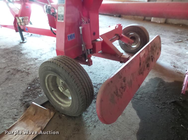 image for item DD1548 Akron EXG300 grain bag unloader