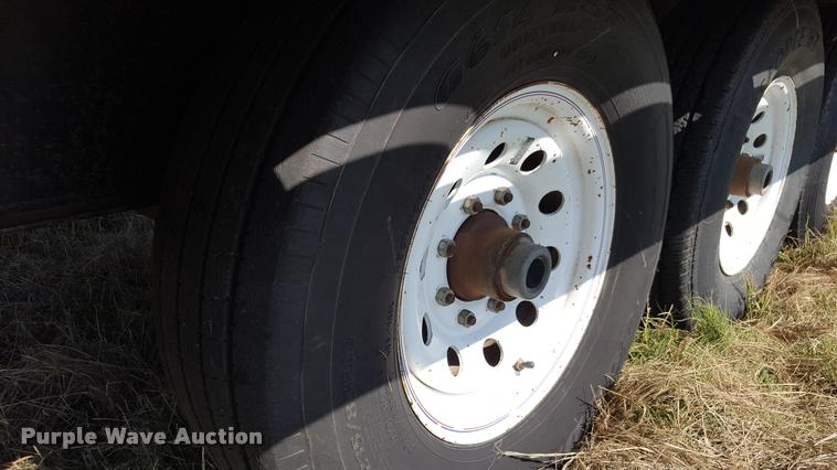 image for item DL9008 2000 Donahue 812-28 equipment trailer