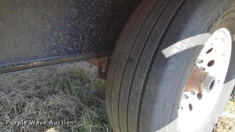 image for item DL9008 2000 Donahue 812-28 equipment trailer