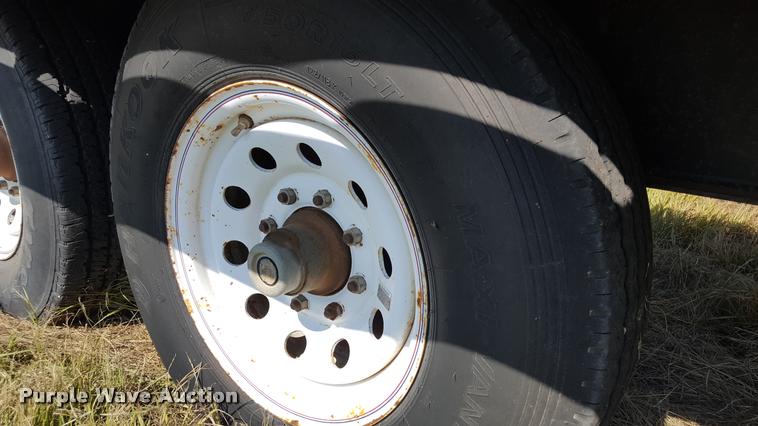 image for item DL9008 2000 Donahue 812-28 equipment trailer