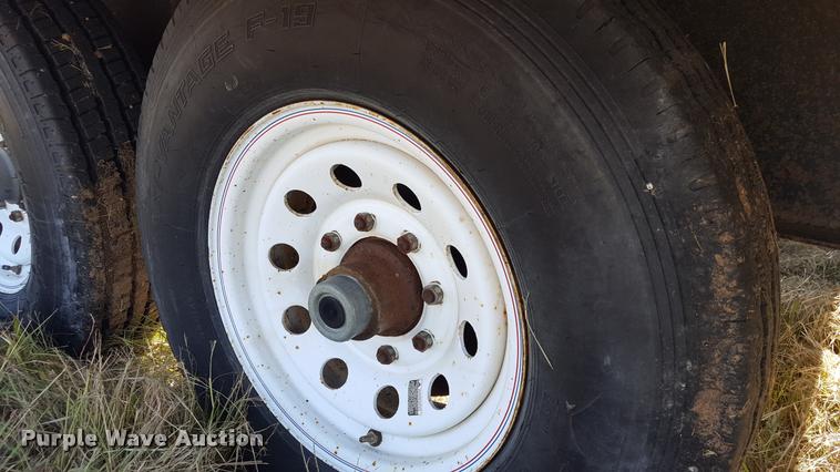 image for item DL9008 2000 Donahue 812-28 equipment trailer