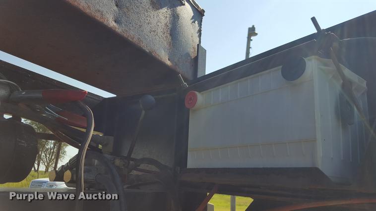 image for item DL9008 2000 Donahue 812-28 equipment trailer