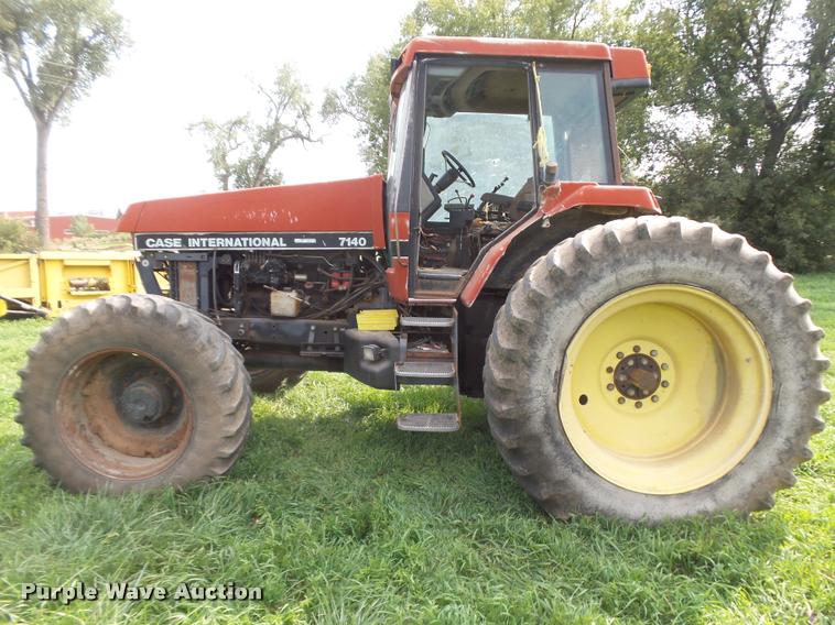 image for item DR9224 1989 Case IH Magnum 7140 MFWD tractor