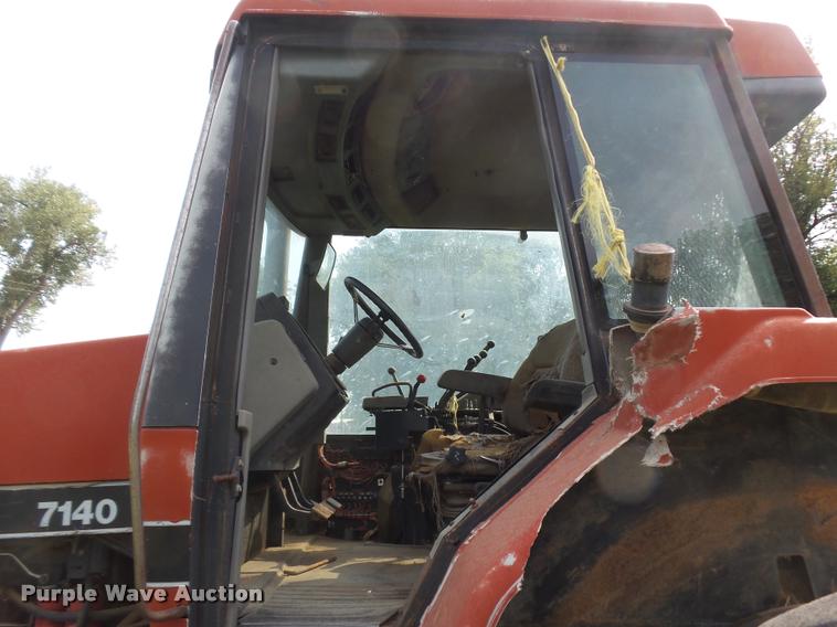 image for item DR9224 1989 Case IH Magnum 7140 MFWD tractor