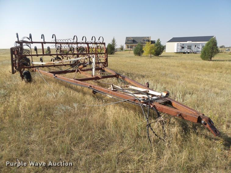 image for item DR9226 Spring tooth harrow