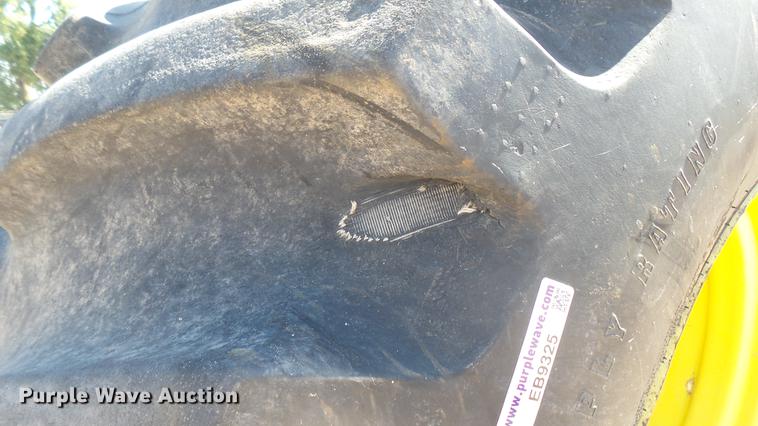 image for item DR9417 Firestone 30.5L-32 tire