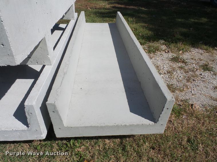 image for item DS9496 (10) concrete feed bunks