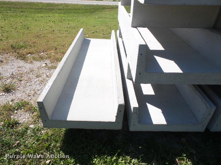 image for item DS9496 (10) concrete feed bunks