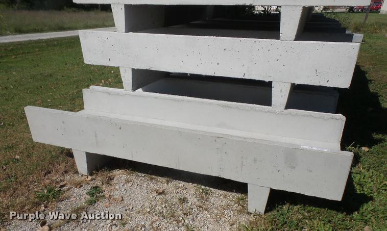 image for item DS9496 (10) concrete feed bunks