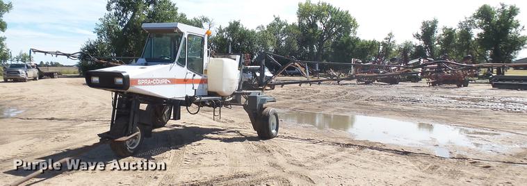 image for item EB9331 Melroe SpraCoupe 22 self-propelled sprayer