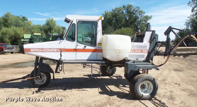 image for item EB9331 Melroe SpraCoupe 22 self-propelled sprayer