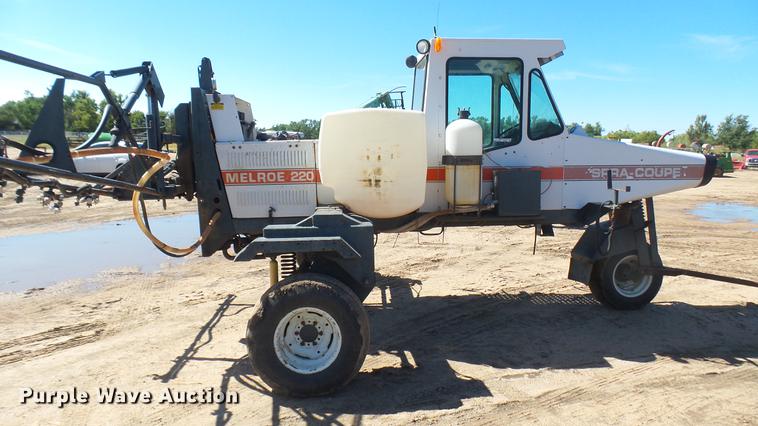 image for item EB9331 Melroe SpraCoupe 22 self-propelled sprayer