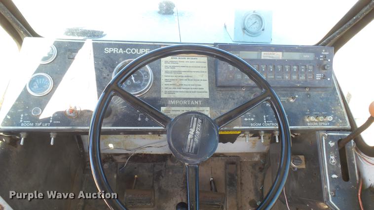 image for item EB9331 Melroe SpraCoupe 22 self-propelled sprayer