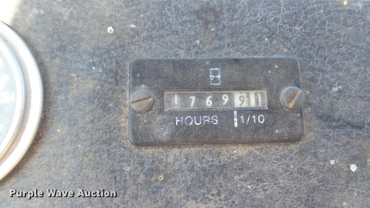 image for item EB9331 Melroe SpraCoupe 22 self-propelled sprayer